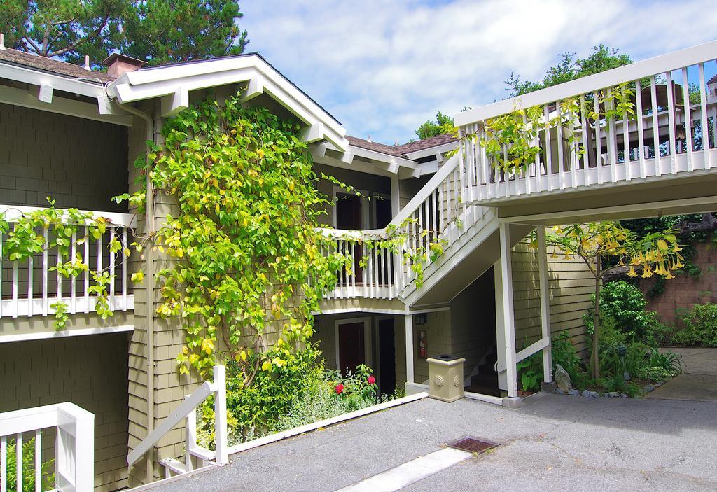 Carriage House Inn Carmel-by-the-Sea Exterior photo